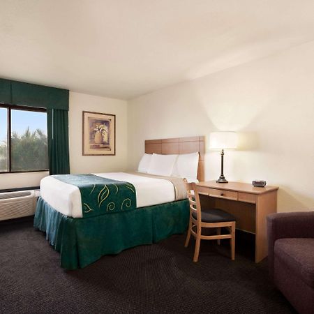 Travelodge By Wyndham Pecos Exteriér fotografie