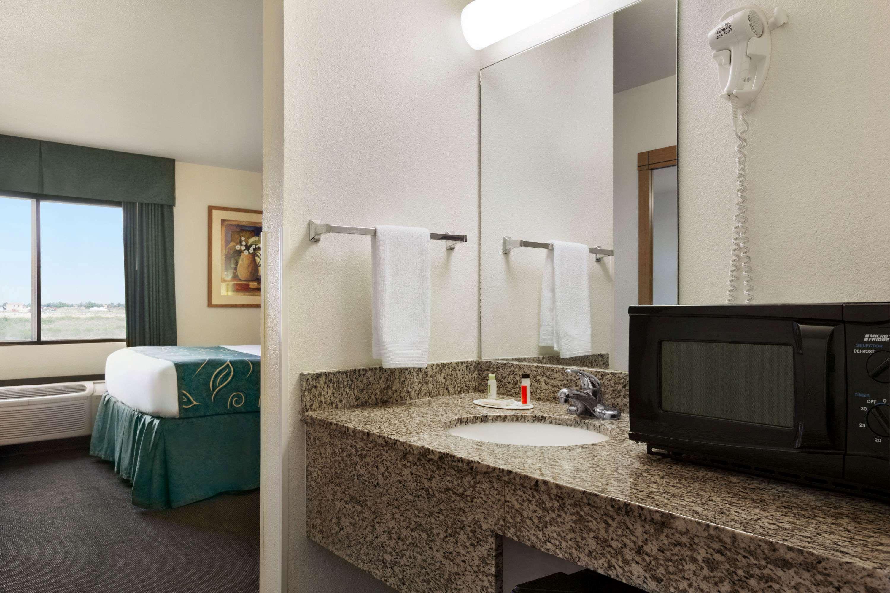 Travelodge By Wyndham Pecos Exteriér fotografie